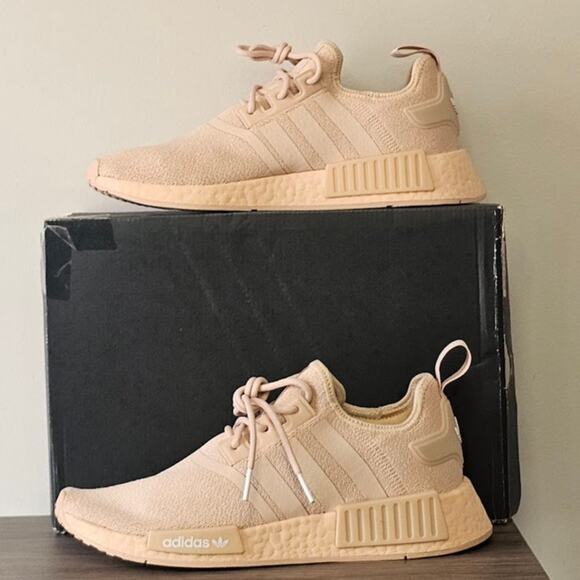 ADIDAS Women's NMD R1  Casual Sneakers Size 9.5 Blush NWT - Picture 1 of 9
